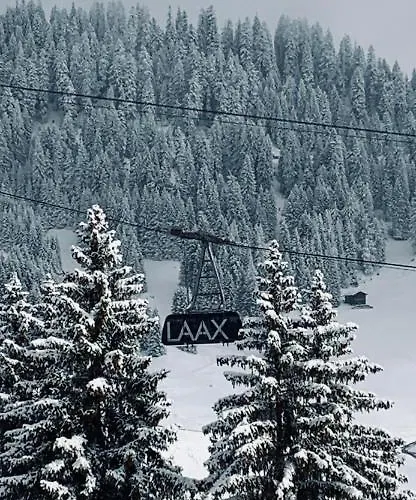 Near Апартаменты *